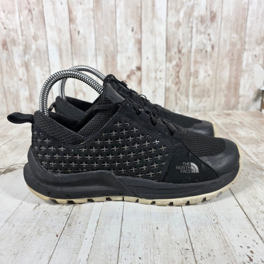 The North Face Women Mountain Sneaker Black Trail Running Shoes NF0A32ZV Size 6